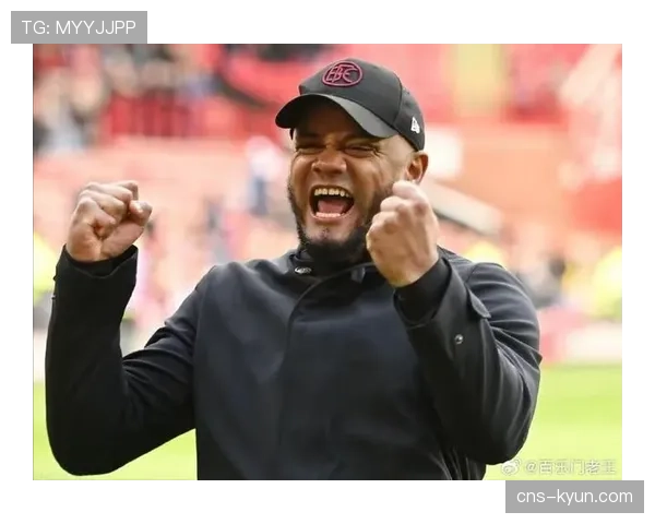 特写：伯恩利提前降级，主帅孔帕尼赛后长时间驻足向主场球迷致意